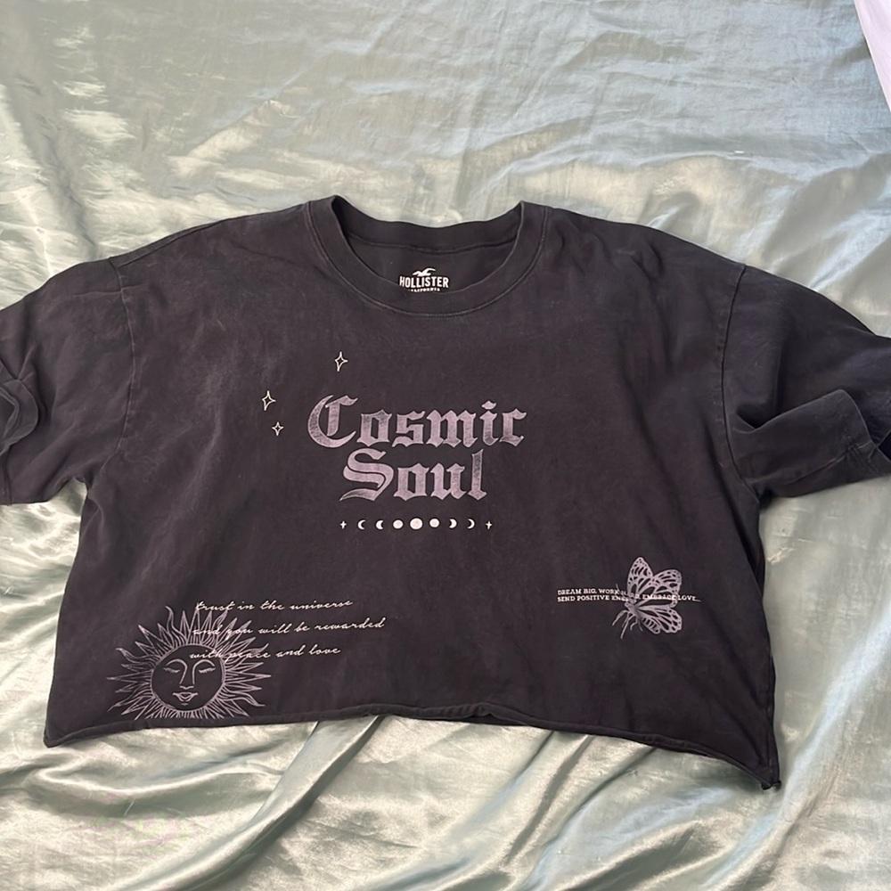 Hollister Cropped Graphic Tee Cosmic Soul